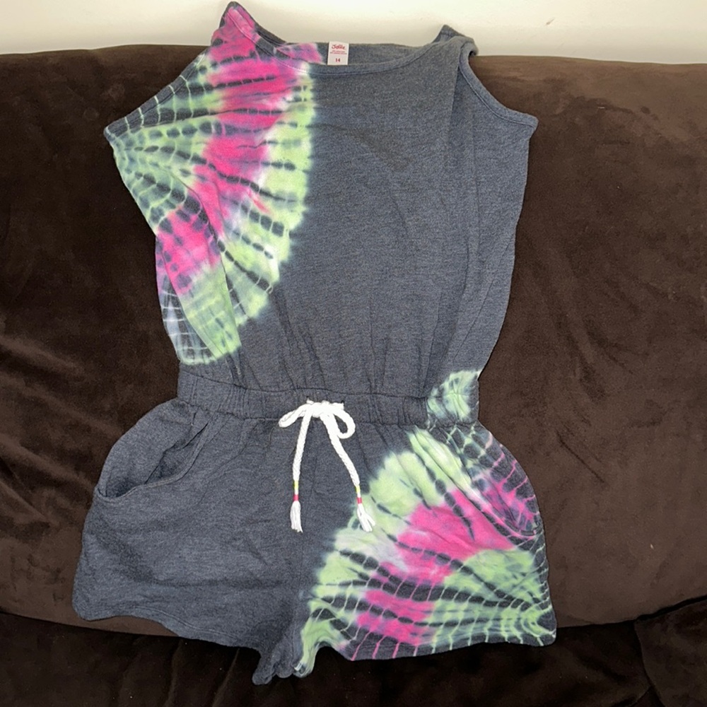 Girls, Justice romper